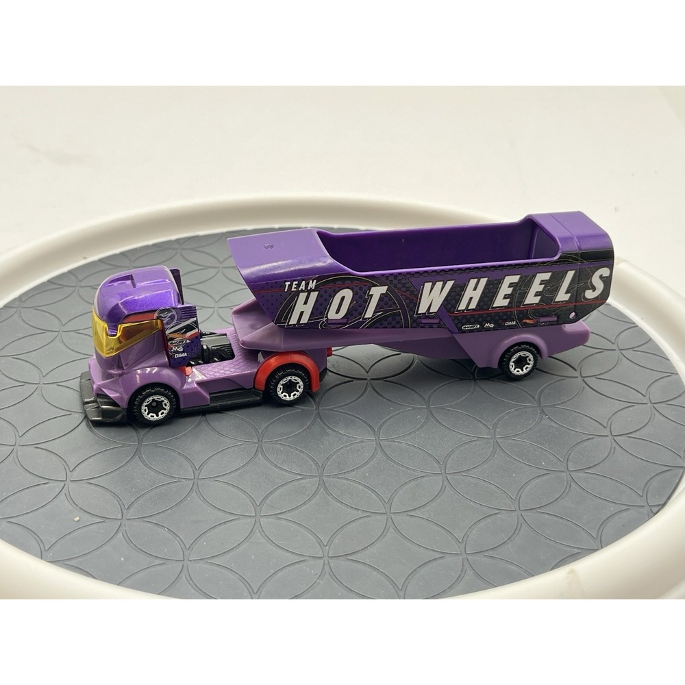 Hot Wheels Super Rigs Big Rig Heat FKW91 Purple Team Hot Wheels Hauler 2019